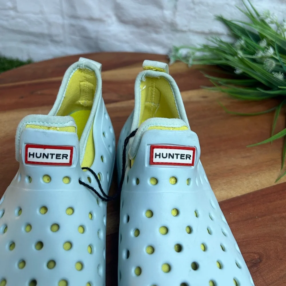 Hunter Original Lightweight Outdoor Shoe with Ventilating... Size US B3 G4